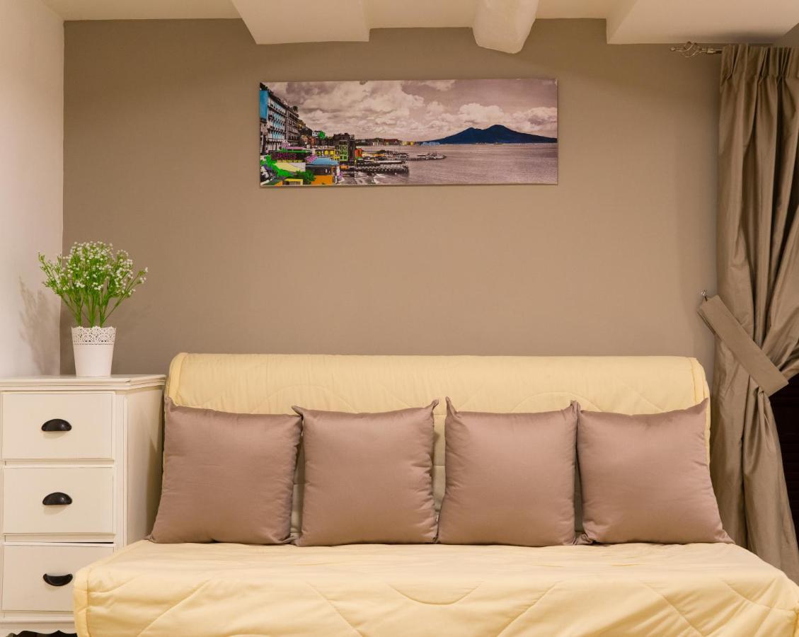 Reginella Duomo Apartment Наполи Екстериор снимка